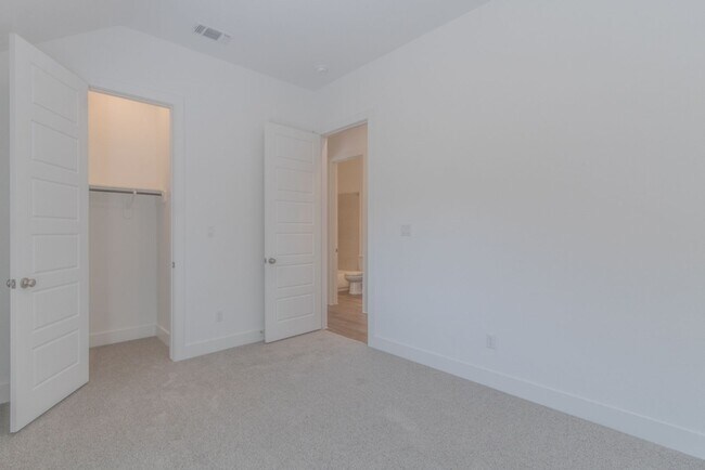 Building Photo - 1408 Plum Tree Way
