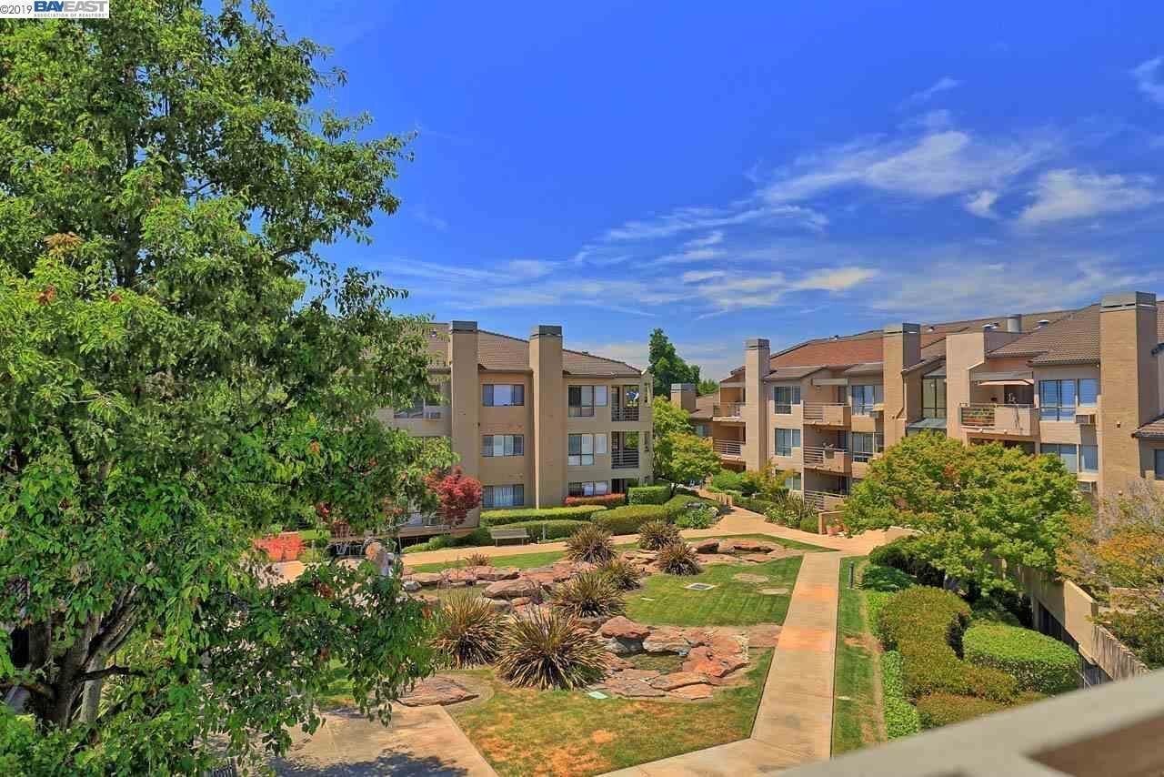 Building Photo - 39206 Guardino Dr
