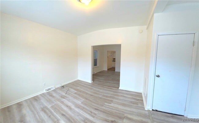 Building Photo - 177 Grote St