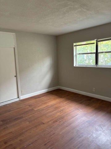 Building Photo - 1329 NW 8th Ave