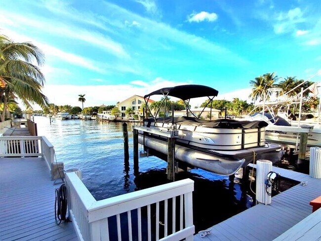 Building Photo - 1421 S Ocean Blvd