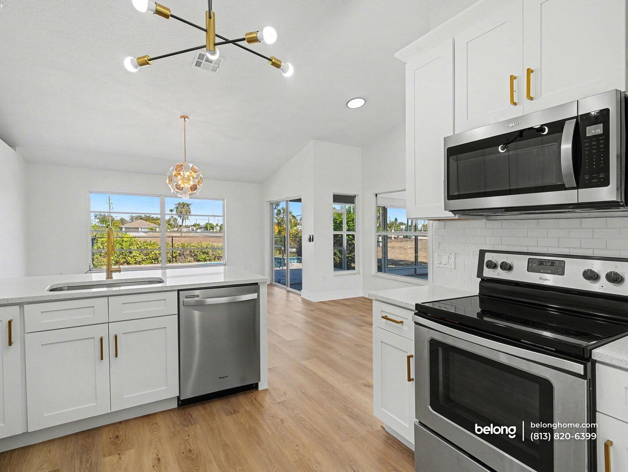 Building Photo - 527 Rotonda Cir