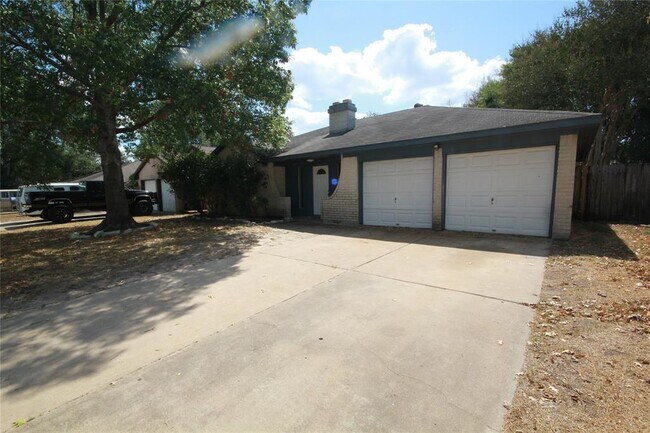 Building Photo - 22619 Braken Carter Ln