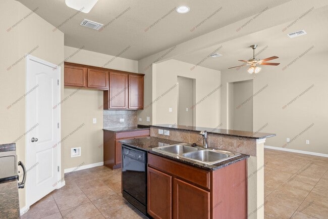 Building Photo - 7605 Hickman St