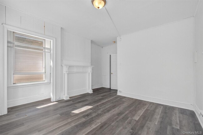 Building Photo - 49 S Hamilton St