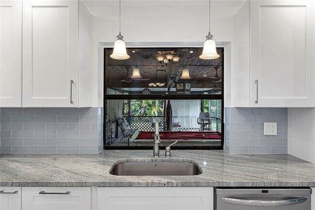 Building Photo - 8241 NW 54th Ct
