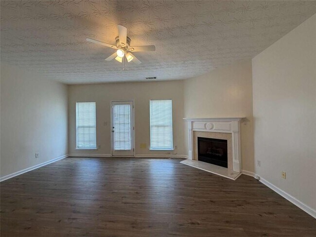 Building Photo - 644 Kenridge Dr