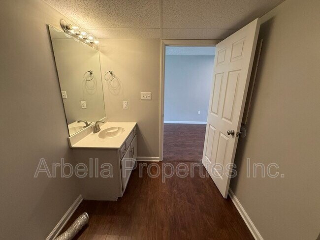 Building Photo - 2637 US-11W