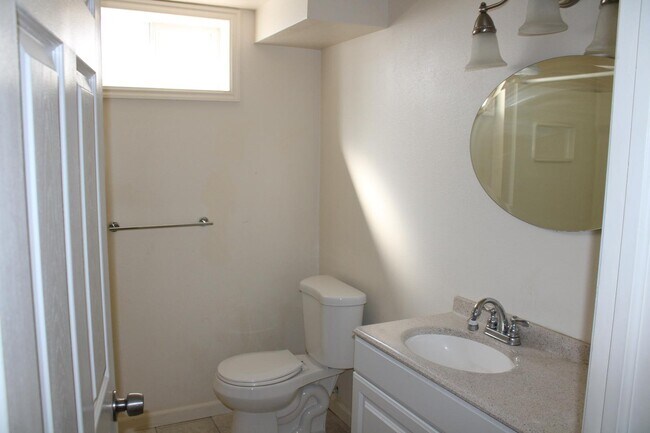 Building Photo - 575 Crimson Dr