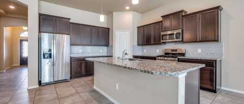 Building Photo - 2025 Lake Vista Dr