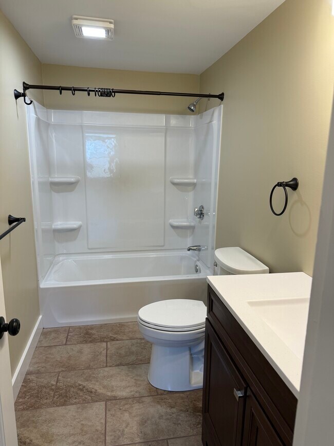 Building Photo - 420 Church St