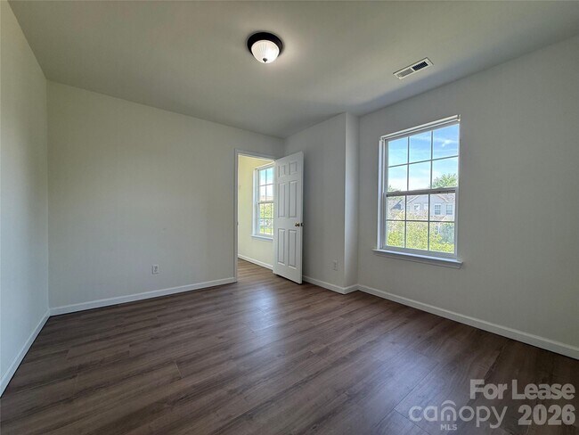Building Photo - 5103 Stowe Derby Dr