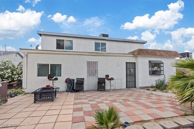 Building Photo - 4602 Inland Ct