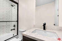 Building Photo - 15328 Weddington St