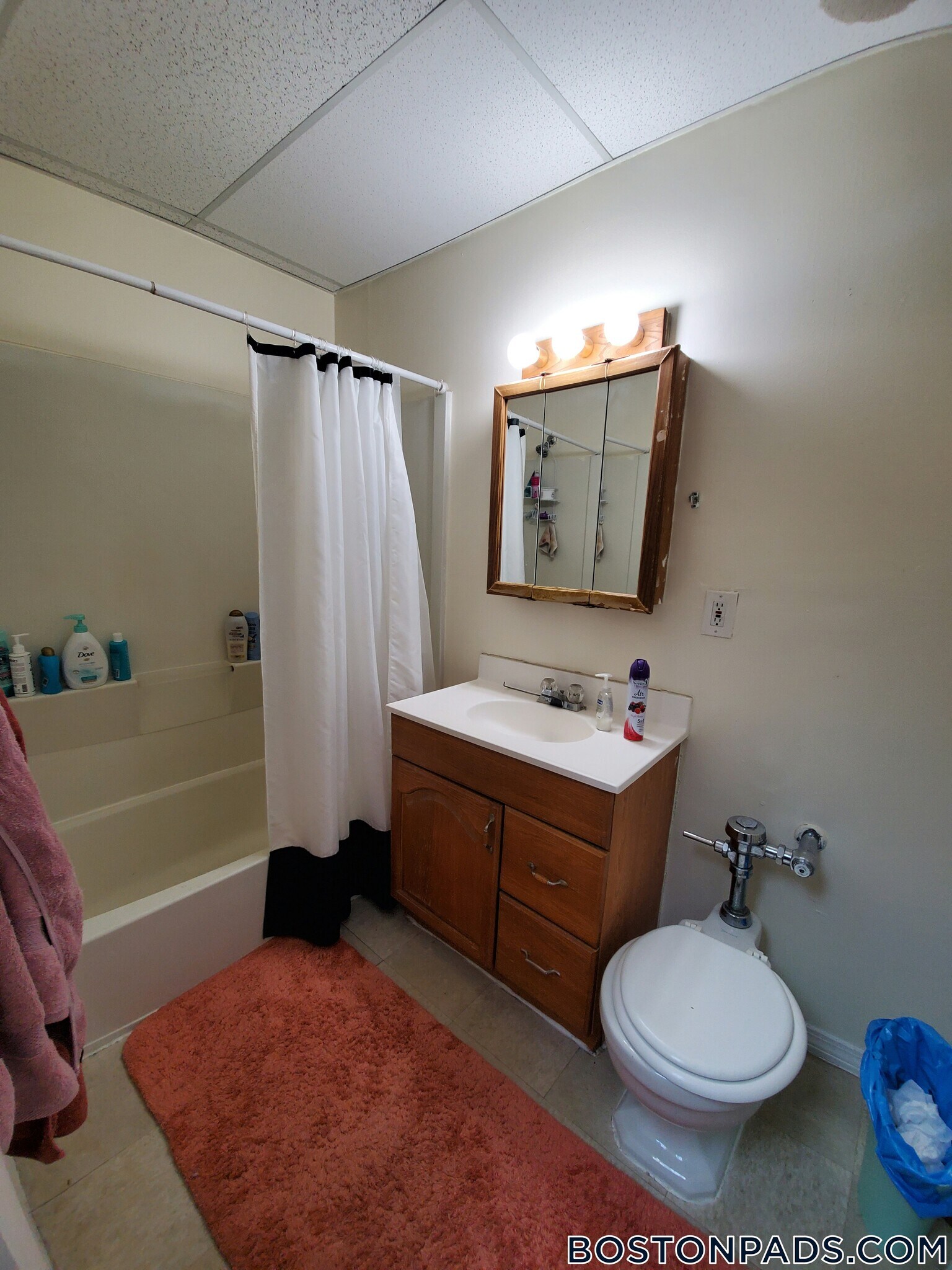 Building Photo - 879 Beacon St