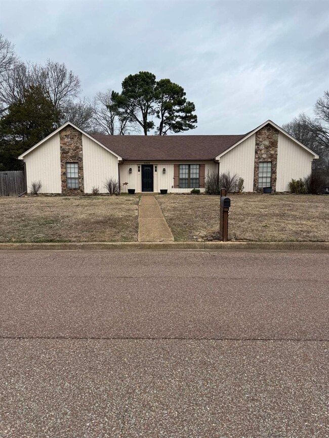 Building Photo - 8442 Farrah Ln