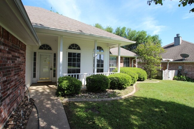 Building Photo - Almost Ready! 3 Bedroom 2 Bath in Whitehouse ISD!