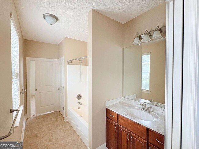 Building Photo - 130 Boatsman Way