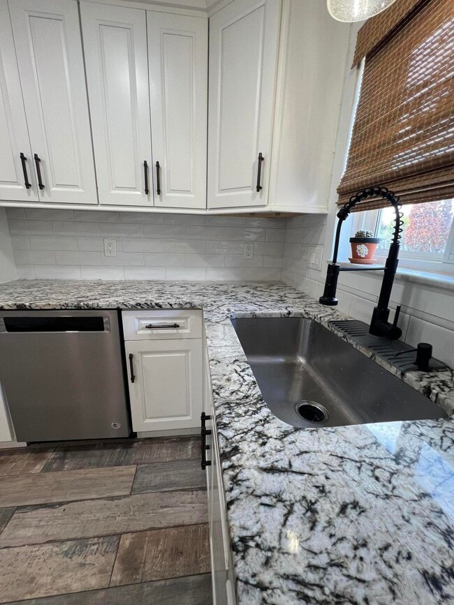 Building Photo - 4033 Ramblewood Dr