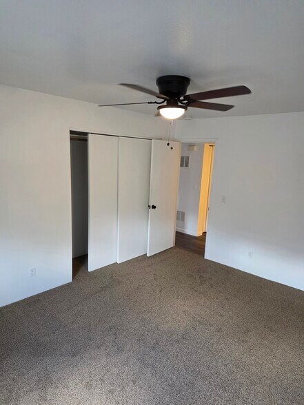 Building Photo - 638 Campbell St