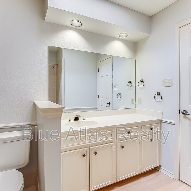 Building Photo - 5727 Ridgerock Ct