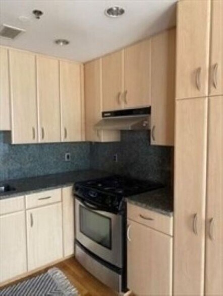 Kitchen - 9 W Broadway