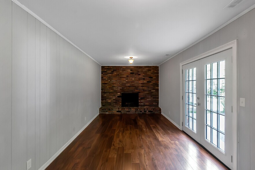 Building Photo - 1871 Cameo Ct