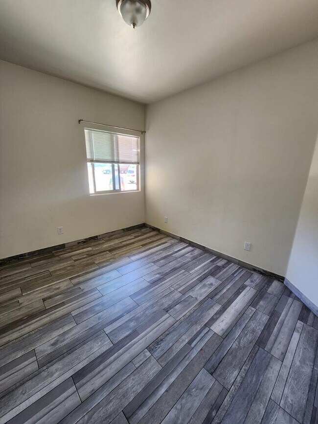 Building Photo - 3641 Cam Del Rancho