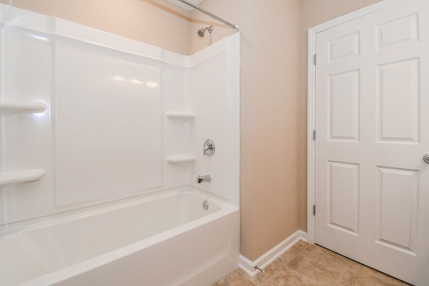 Building Photo - 9591 Palm Reserve Dr