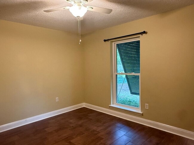Building Photo - Lake Village Brick Rancher