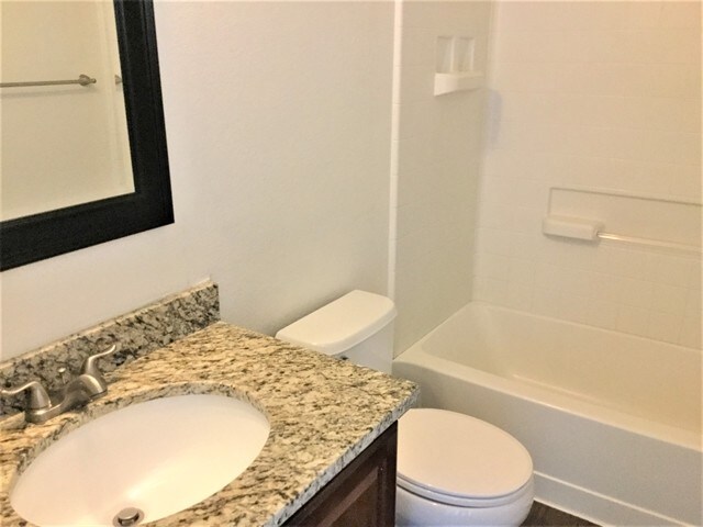 Building Photo - 5552 N Genoa St