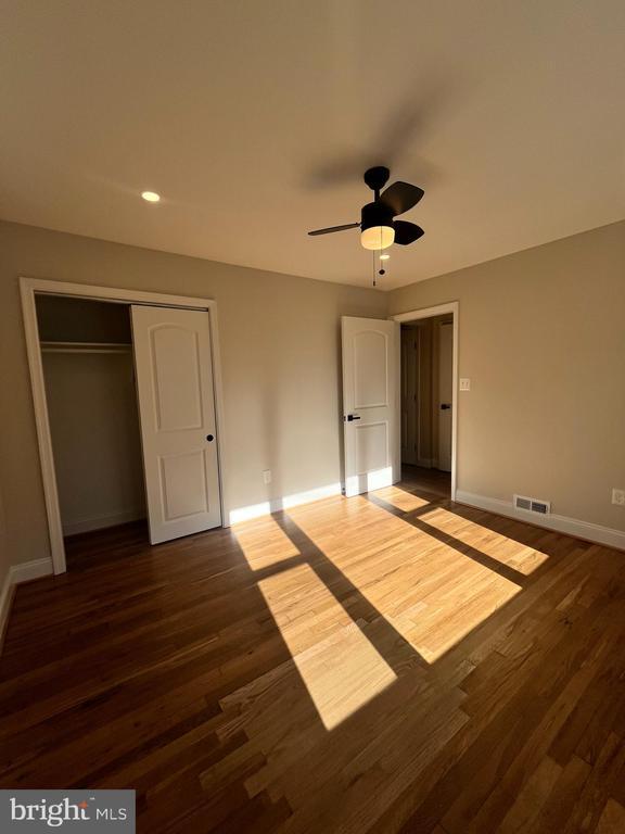 Building Photo - 119 Victor St NE