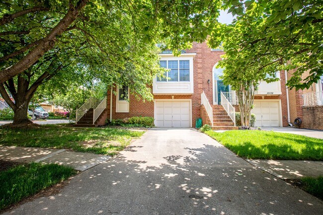 Building Photo - Impressive 3 BR/2 Full BA & 2 Half BA EOG Townhome in Decoverly Adventure!