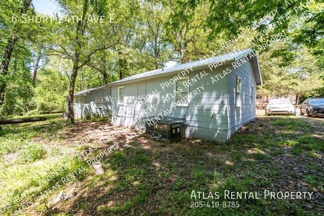 Building Photo - 6 E Short 24th Ave