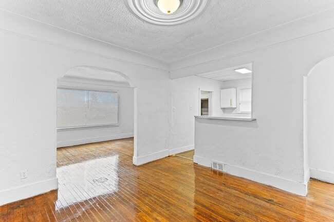 Building Photo - 15379 Monte Vista St