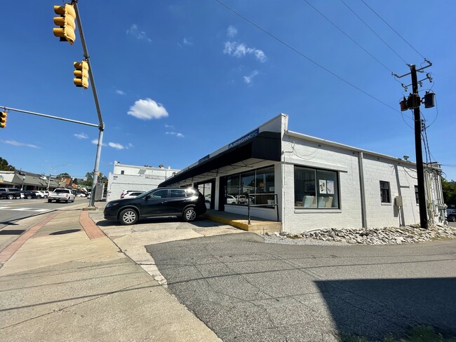 Edgewood Shopping center - 912 Oxmoor Rd
