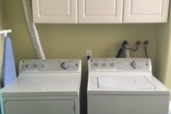 Laundry Room - 3613 Meadowbrook Ave