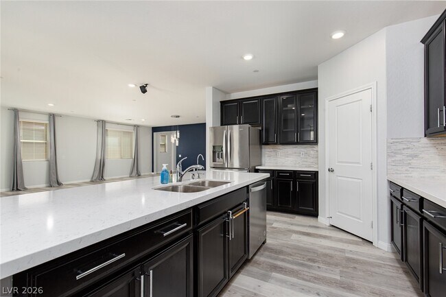 Building Photo - 12586 Huckleberry Oak Ave