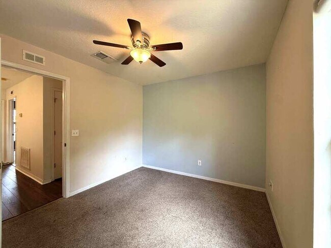 Building Photo - 16221 Bridgewalk Dr