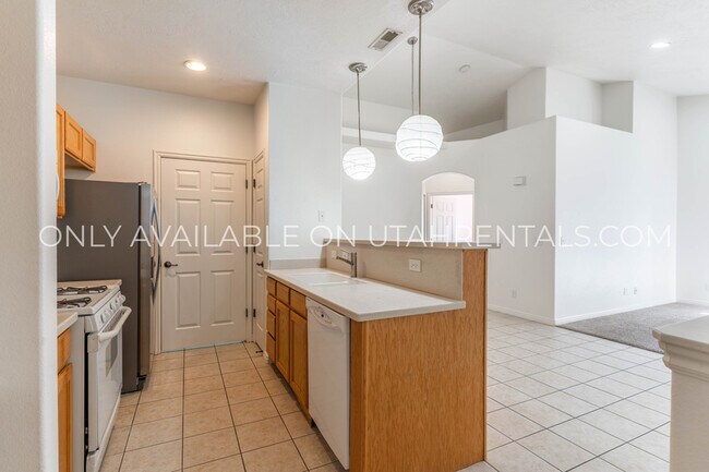 Building Photo - 1508 W 110 N