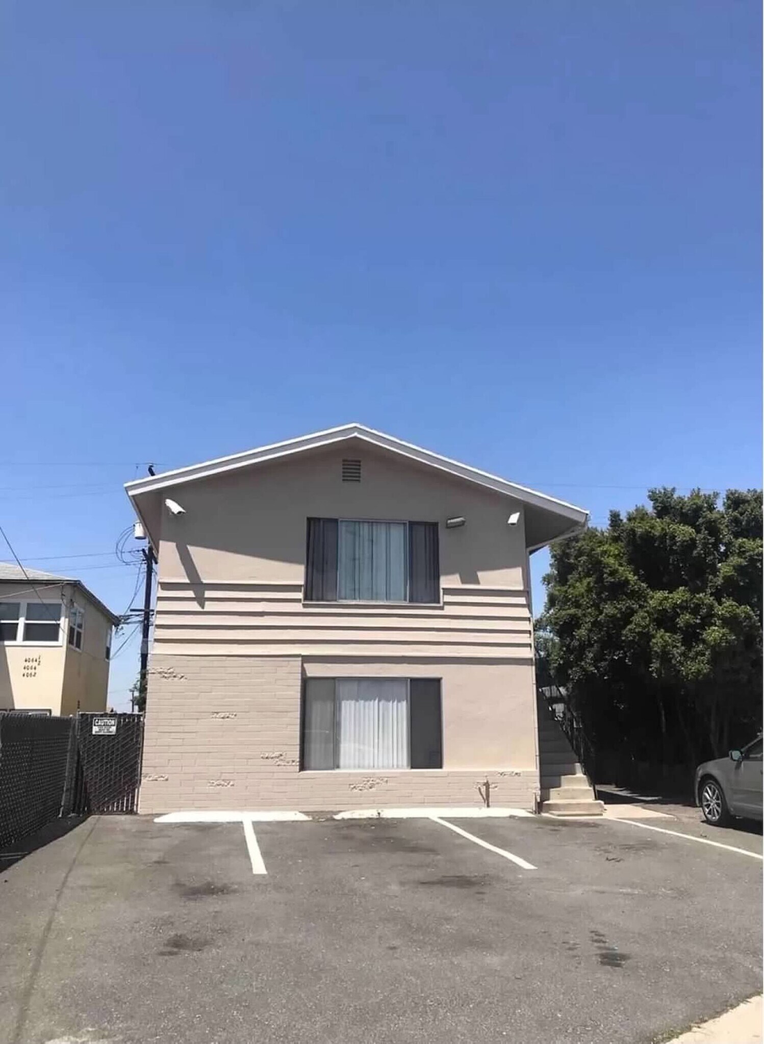 Off-Street parking in front - 4068 Oakcrest Dr