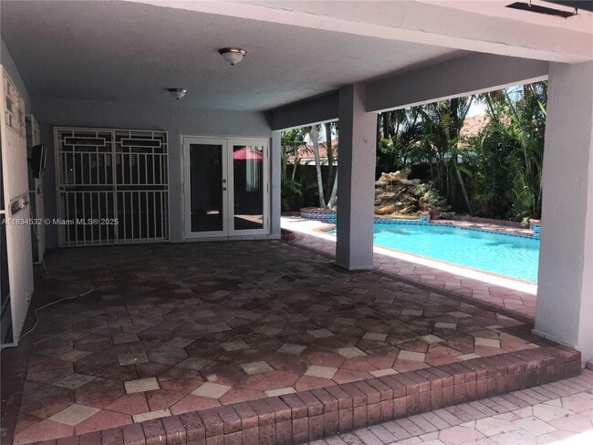 Building Photo - 4908 SW 143rd Ave