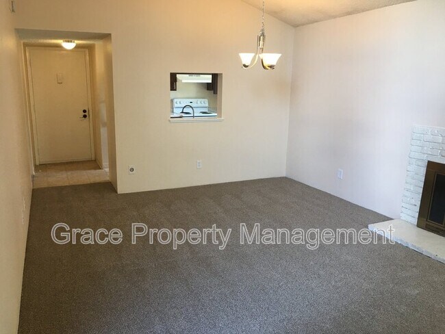Building Photo - 6470 S Dayton St