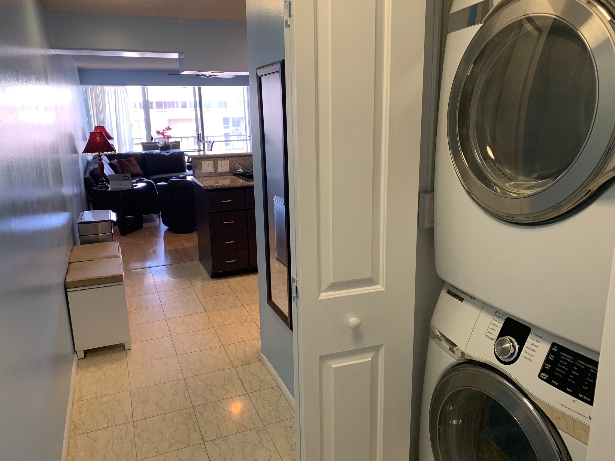 Washer/Dryer - 2575 Kuhio Ave