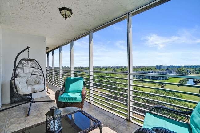 Building Photo - 3520 Oaks Way