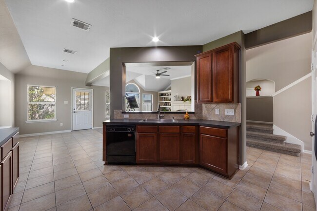 Building Photo - 9810 Spring Alp Ct