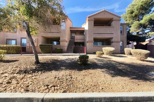 Building Photo - 1 Bedroom Condo located in Gated Community of Copper Palms!