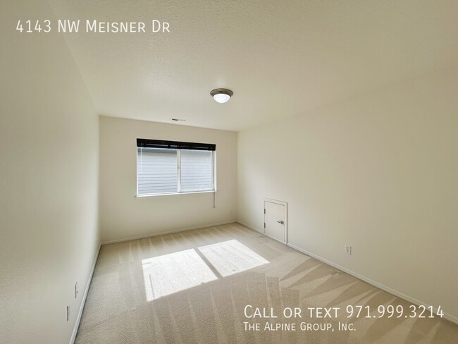 Building Photo - 4143 NW Meisner Dr