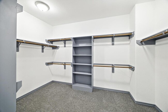 Building Photo - 10209 Ashville Dr