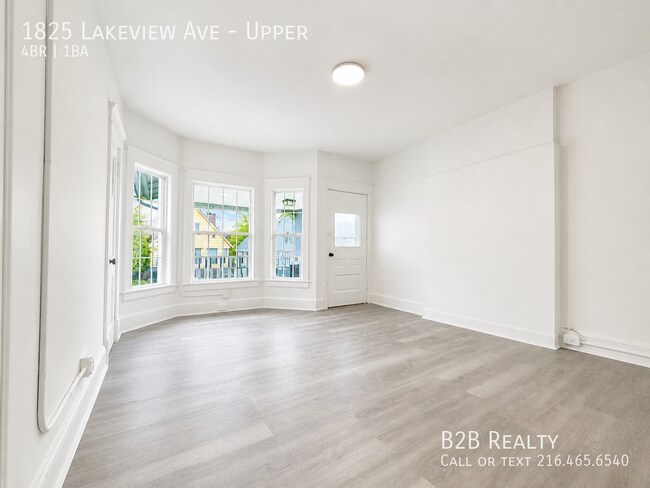 Building Photo - 1825 Lakeview Rd